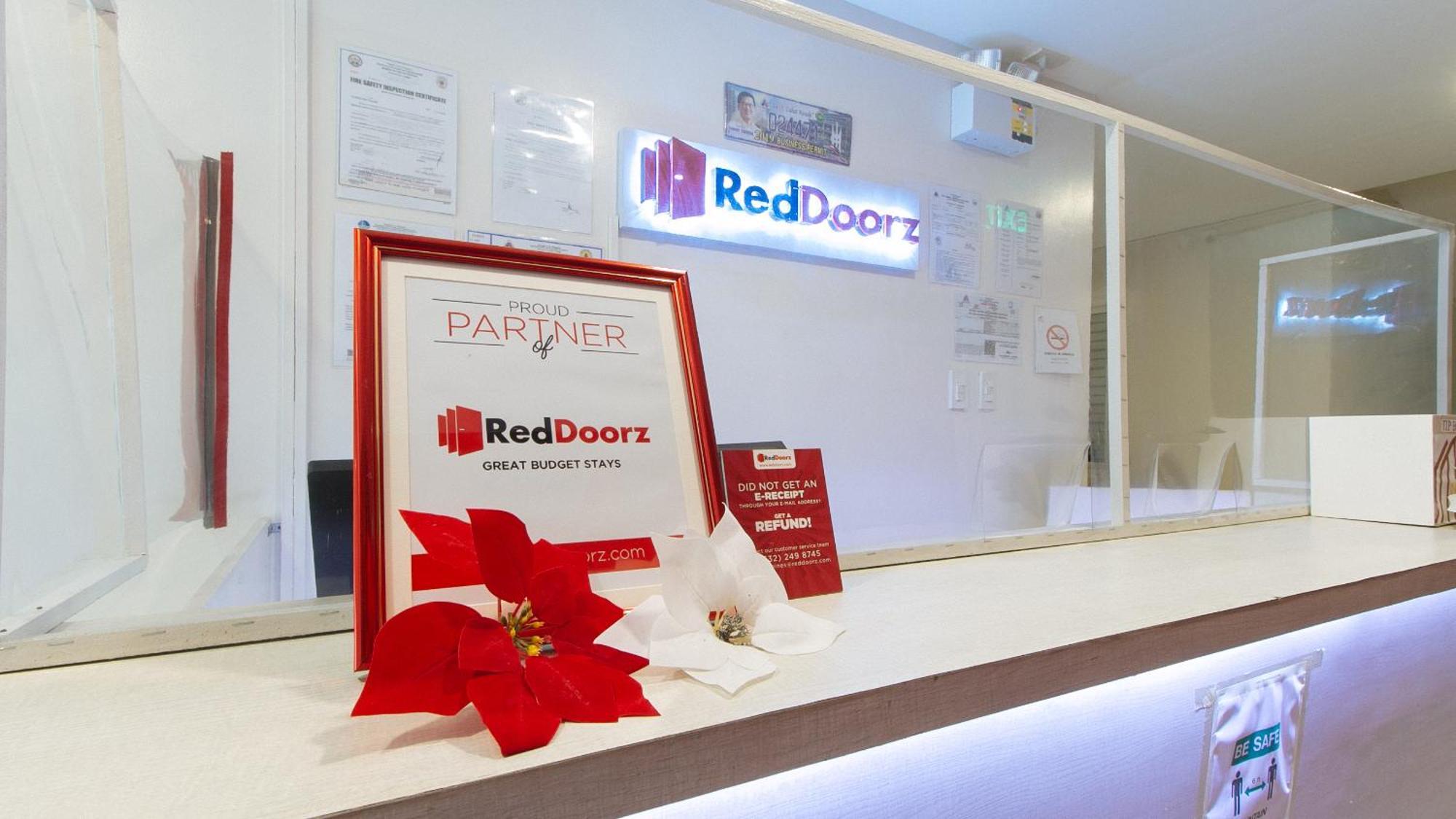 Reddoorz Near Fernwoods Garden Quezon City Exterior foto